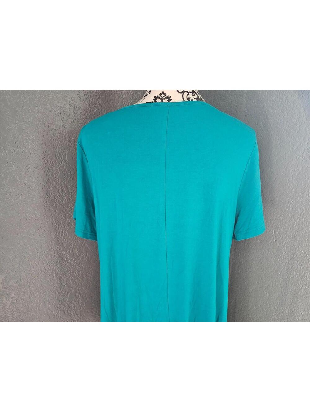 Women's L&B Lucky & Blessed Blouse Top Short Sleeve Size Large Teal Round Neck - Picture 10 of 10